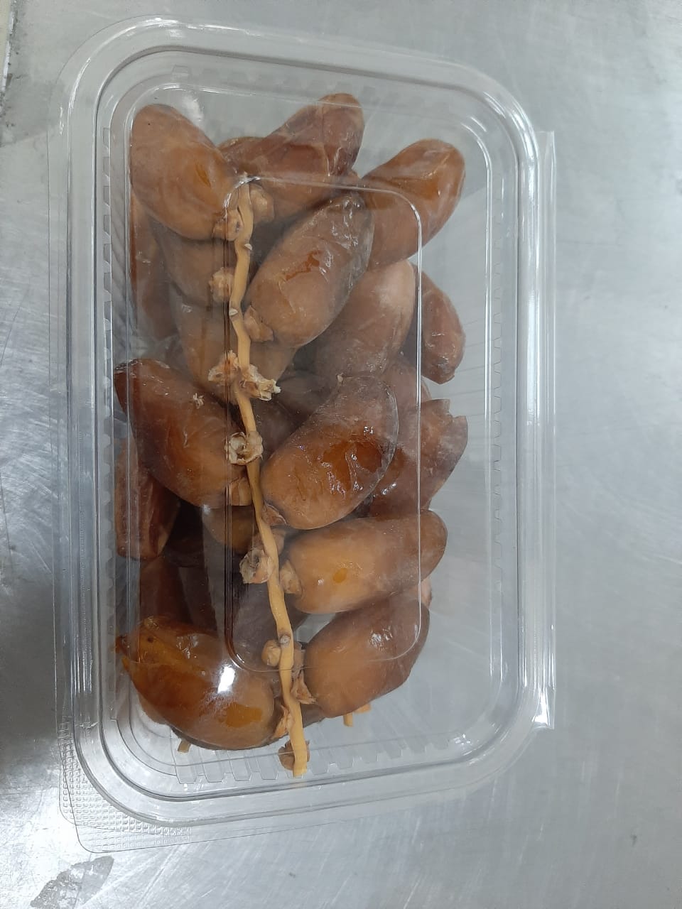 1 LB Deglet Noor Dates from Algeria 100% Natural, Nutritional Properties, Sun-Dried Fruit, Translucent Color and Elegant Shape