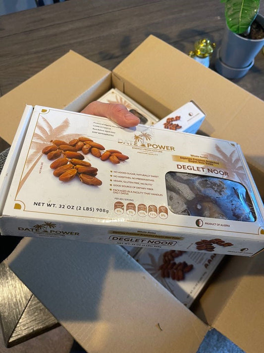 1 LB Deglet Noor Dates from Algeria 100% Natural, Nutritional Properties, Sun-Dried Fruit, Translucent Color and Elegant Shape