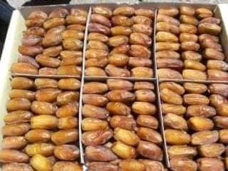 2 LBs. Deglet Noor Dates from Algeria 100% Natural, Nutritional Properties, Sun-Dried Fruit, Translucent Color and Elegant Shape