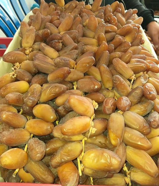 2 LBs. Deglet Noor Dates from Algeria 100% Natural, Nutritional Properties, Sun-Dried Fruit, Translucent Color and Elegant Shape