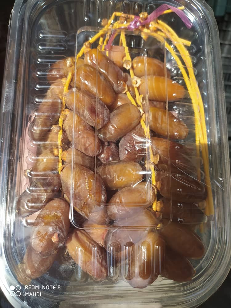 2 LBs. Deglet Noor Dates from Algeria 100% Natural, Nutritional Properties, Sun-Dried Fruit, Translucent Color and Elegant Shape